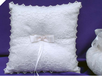 Summer Lace Ring Pillow-White