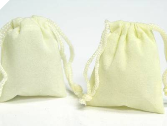 10.16 cm x 12.70 cm Ivory Velvet Bags-25/pk