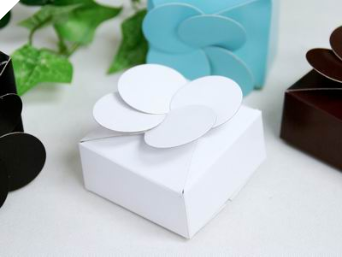 Petal Top Favour Box White - 50pc Petal Top Favour Box White - 50pc